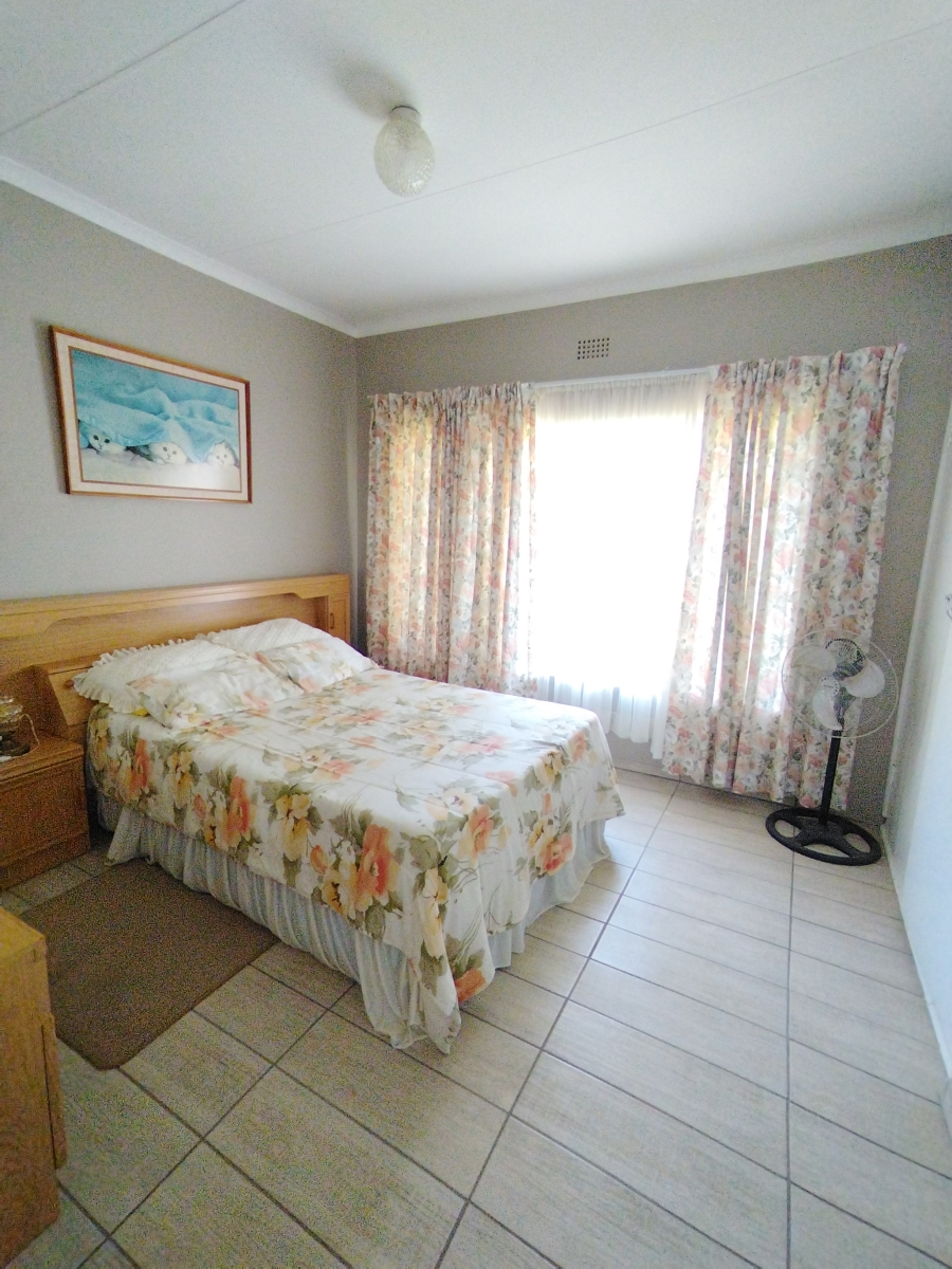 4 Bedroom Property for Sale in Jan Kempdorp Northern Cape